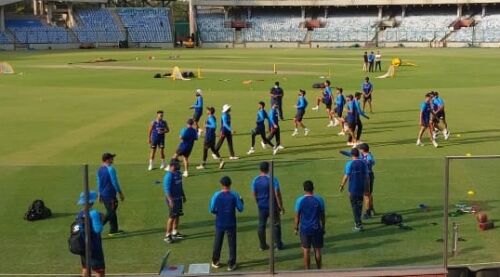 India's productive day in first official practice at Arun Jaitley Stadium Image