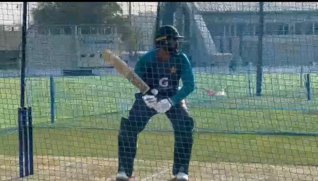 Asia Cup 2022: Pakistan team holds practice session, coach Mushtaq lauds Kohli-Babar meet-up Image