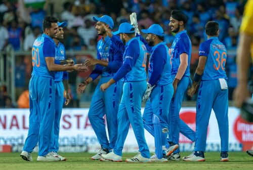 IND v SA, 1st T20I: Arshdeep-Chahar wreak havoc with opening spell, Rahul-Suryakumar fifties give India eight-wicket win Image