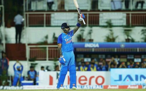 IND v SA, 2nd T20I: Sizzling Suryakumar outshines whirlwind Miller century to give India series victory Image