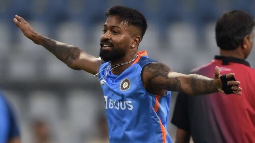 1st T20I: Pandya responds to questions on his bowling by opening the attack against Sri Lanka Image