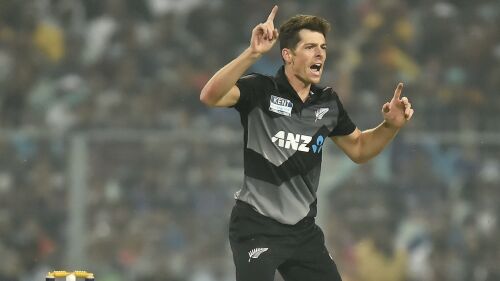 Santner credits "nothing-to-lose" attitude for almost defeating India in game with Bracewell's contribution Image