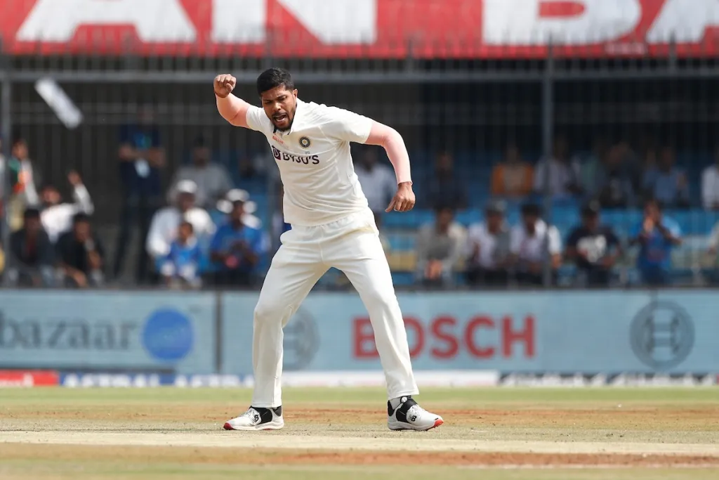 3rd Test, Day 2: Umesh, Ashwin pick three wickets each as India bowl out Australia for 197 Image