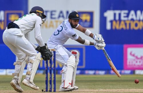 Sri Lanka declares at 704/3 in second Test against Ireland with Mathews hitting century Image