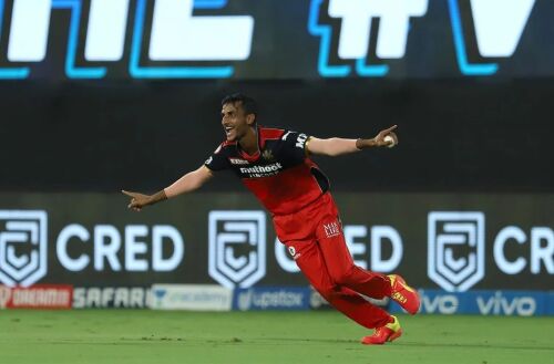 IPL 2021: Shahbaz, Harshal choke SRH; RCB win by 6 runs Image