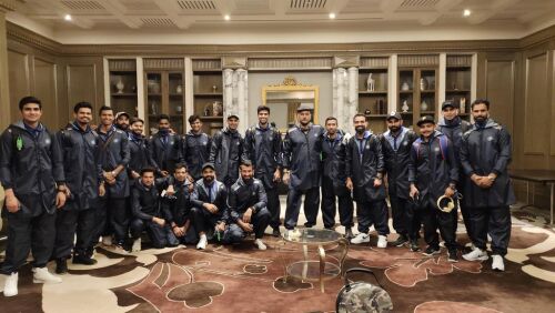 Indian team touch down in Sydney with families, sans Rohit Image