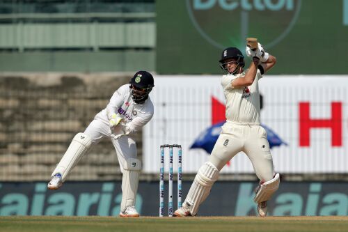 Day 1: Root ton gives England slight advantage before India claw back with late wicket Image